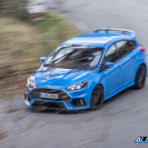 2016-Ford-Focus-RS-102-876x5351.jpg