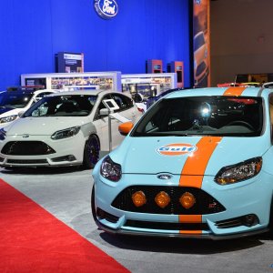 01-ford-focus-st-sema-2013-1.jpg